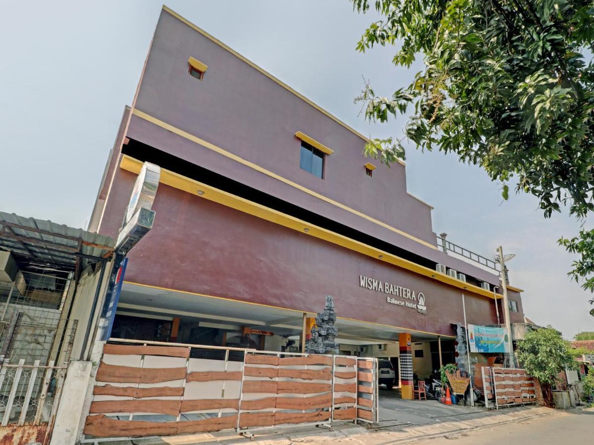 Capital O 90407 Wisma Bahtera Hotel Cirebon Kültér fotó