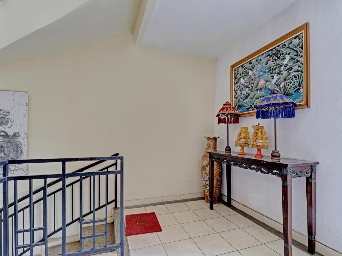 Capital O 90407 Wisma Bahtera Hotel Cirebon Kültér fotó