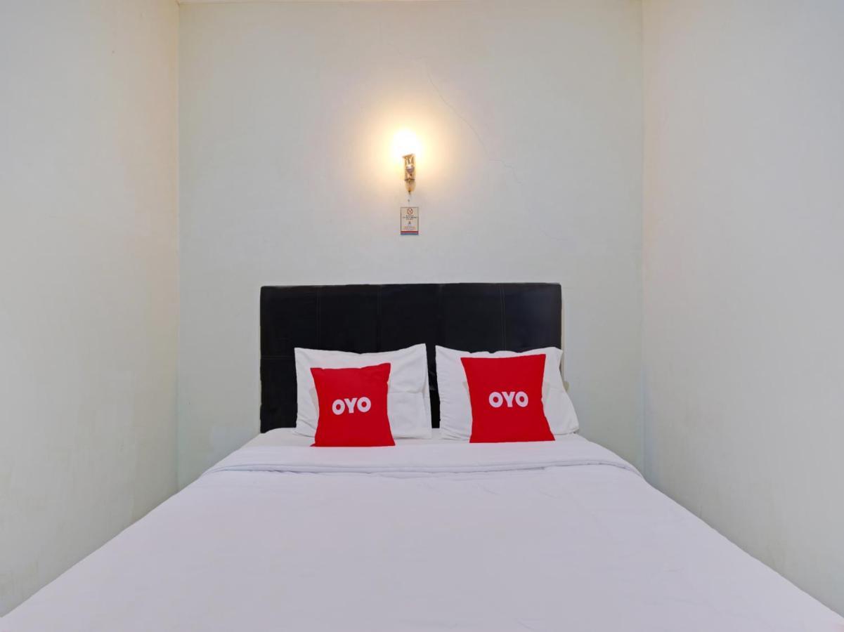 Capital O 90407 Wisma Bahtera Hotel Cirebon Kültér fotó
