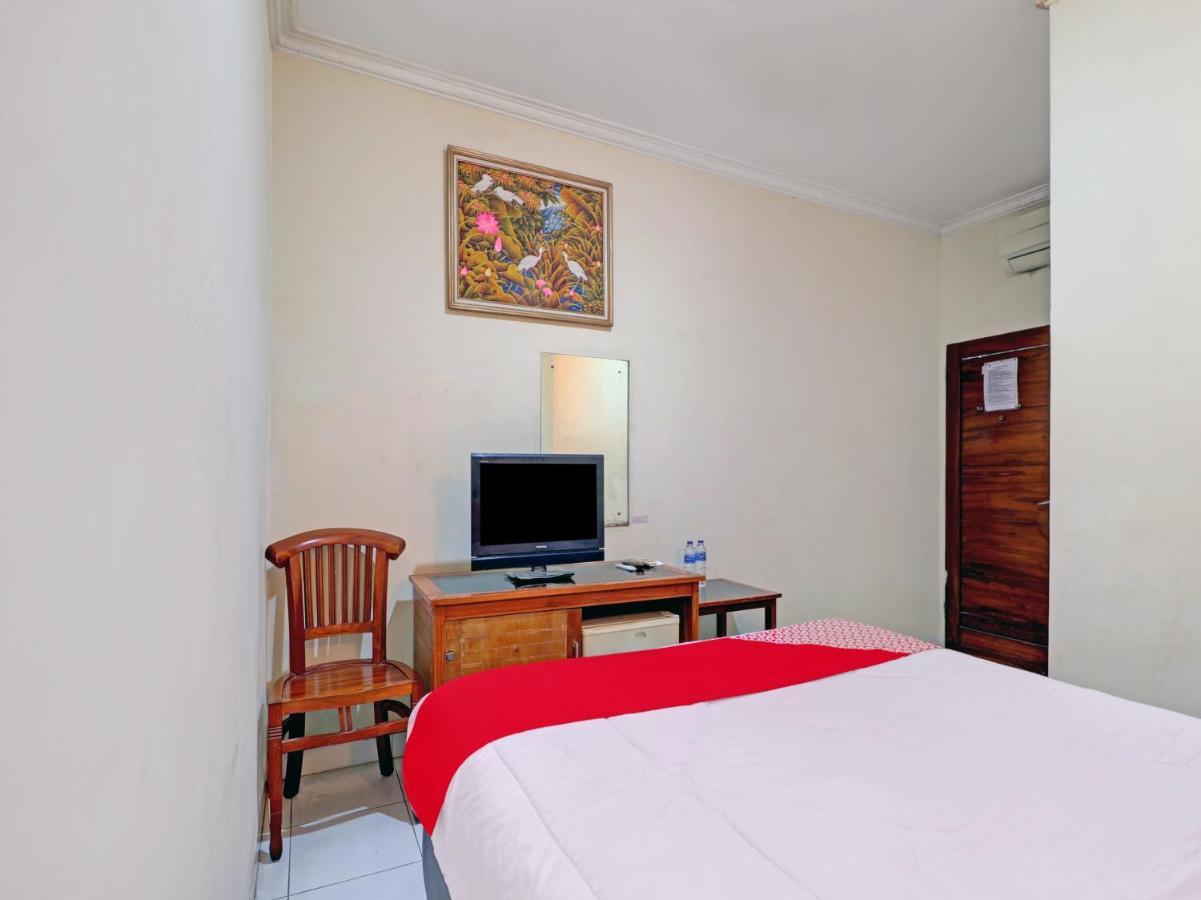 Capital O 90407 Wisma Bahtera Hotel Cirebon Kültér fotó