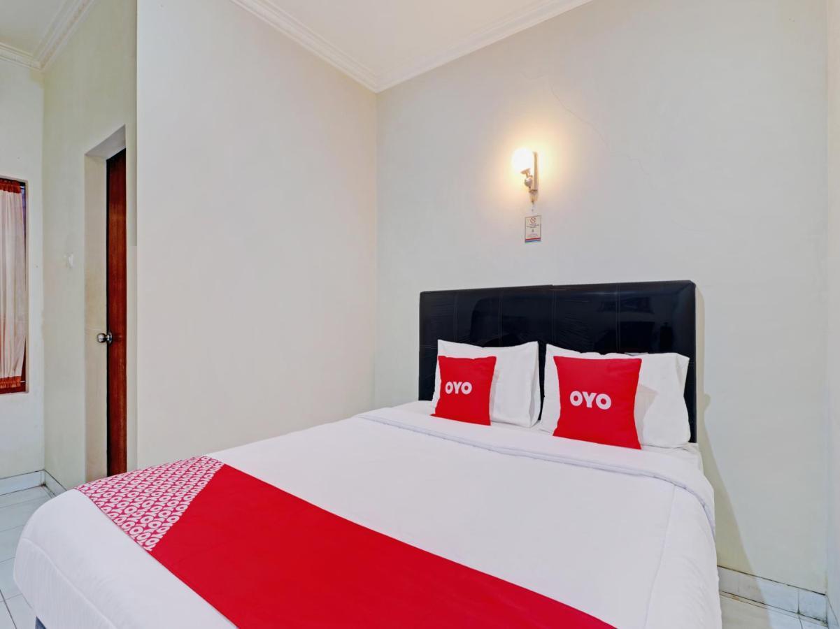 Capital O 90407 Wisma Bahtera Hotel Cirebon Kültér fotó