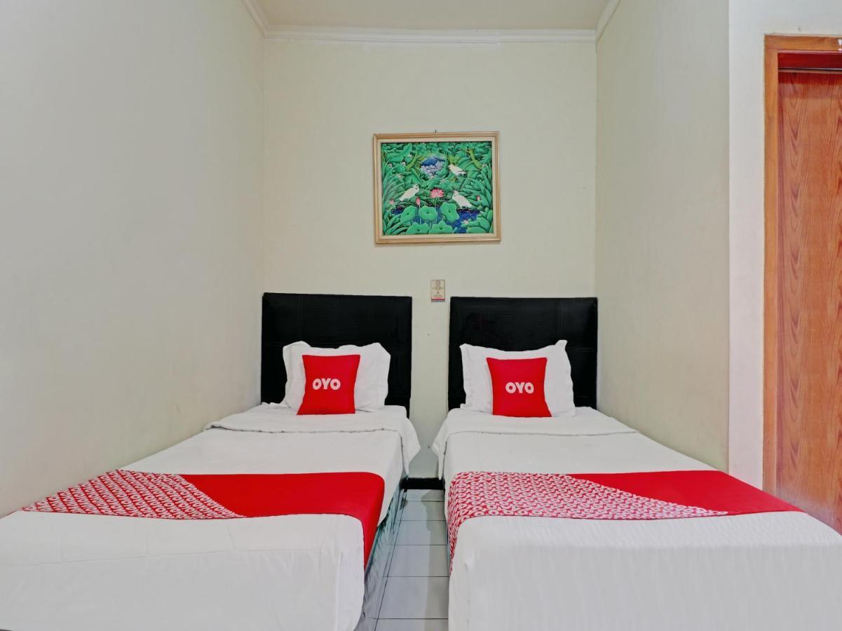 Capital O 90407 Wisma Bahtera Hotel Cirebon Kültér fotó
