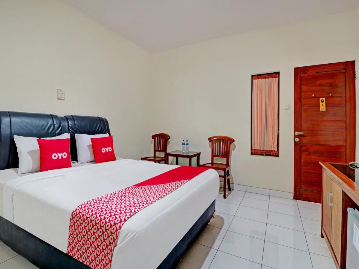 Capital O 90407 Wisma Bahtera Hotel Cirebon Kültér fotó
