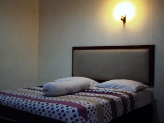 Capital O 90407 Wisma Bahtera Hotel Cirebon Kültér fotó